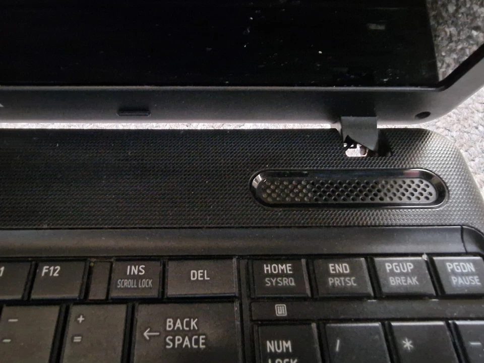 Toshiba Sattelite  C660-195 ,2gb Ram , No Hdd - Image 4 of 4