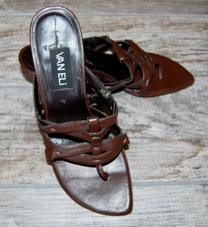 Sandalia Vaneli Marrón Tanga Tacón Alto - Para Mujer Talla 9.5N Foto 4 de 4