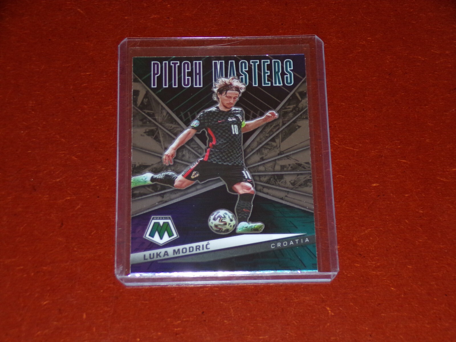 2021-22 Panini Mosaic Road to the FIFA World Cup Pitch Masters Luka Modric