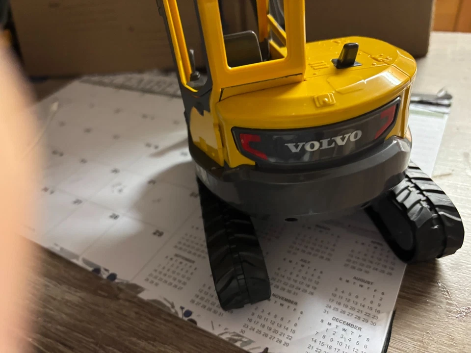 10" LONG NEW RAY VOLVO ECR88D EXCAVATOR, NO PACKAGING # B 698 - Image 3 of 3