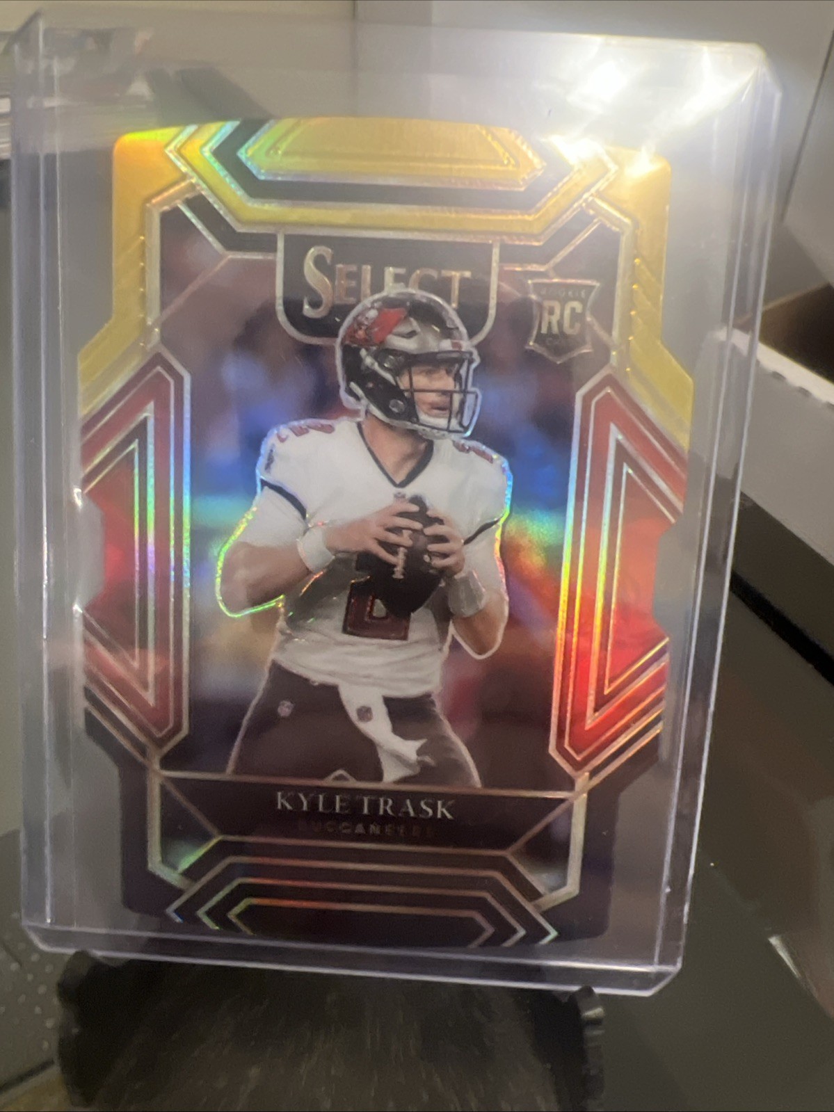 2021 Panini Select - Club Level Kyle Trask #263 Black & Gold Prizm Die-Cut (RC)