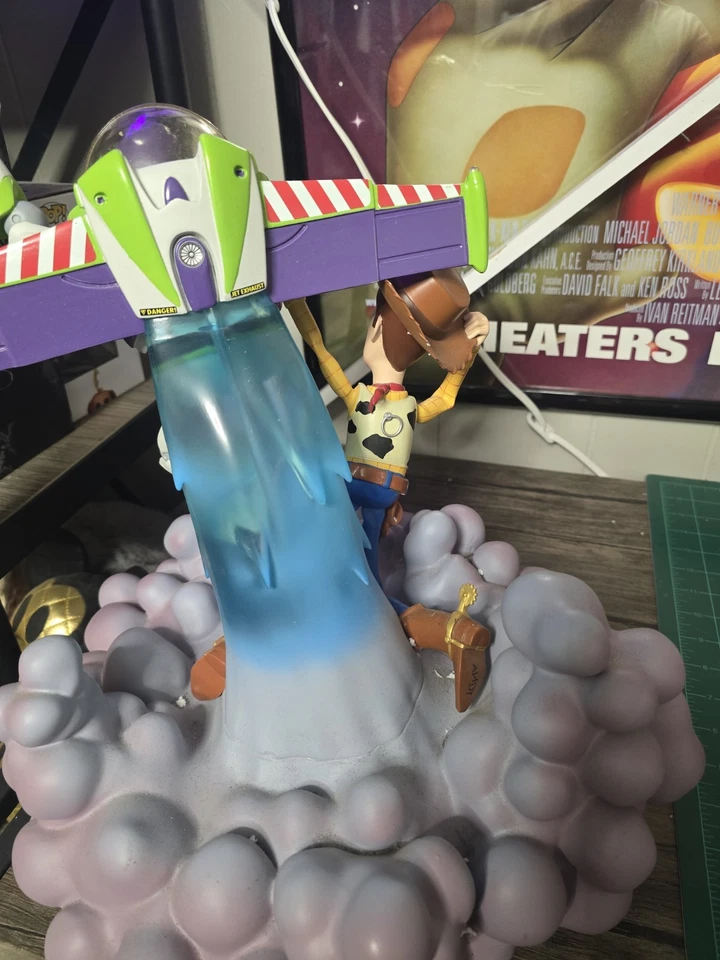 Toy Story Buzz Año Luz Y Woody Figura Grande No Se Ilumina Auténtico Disney Foto 3 de 4