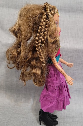 Bratz YASMIN Genie Magic 2006 con camisa, falda y botas - Imagen 8 de 11