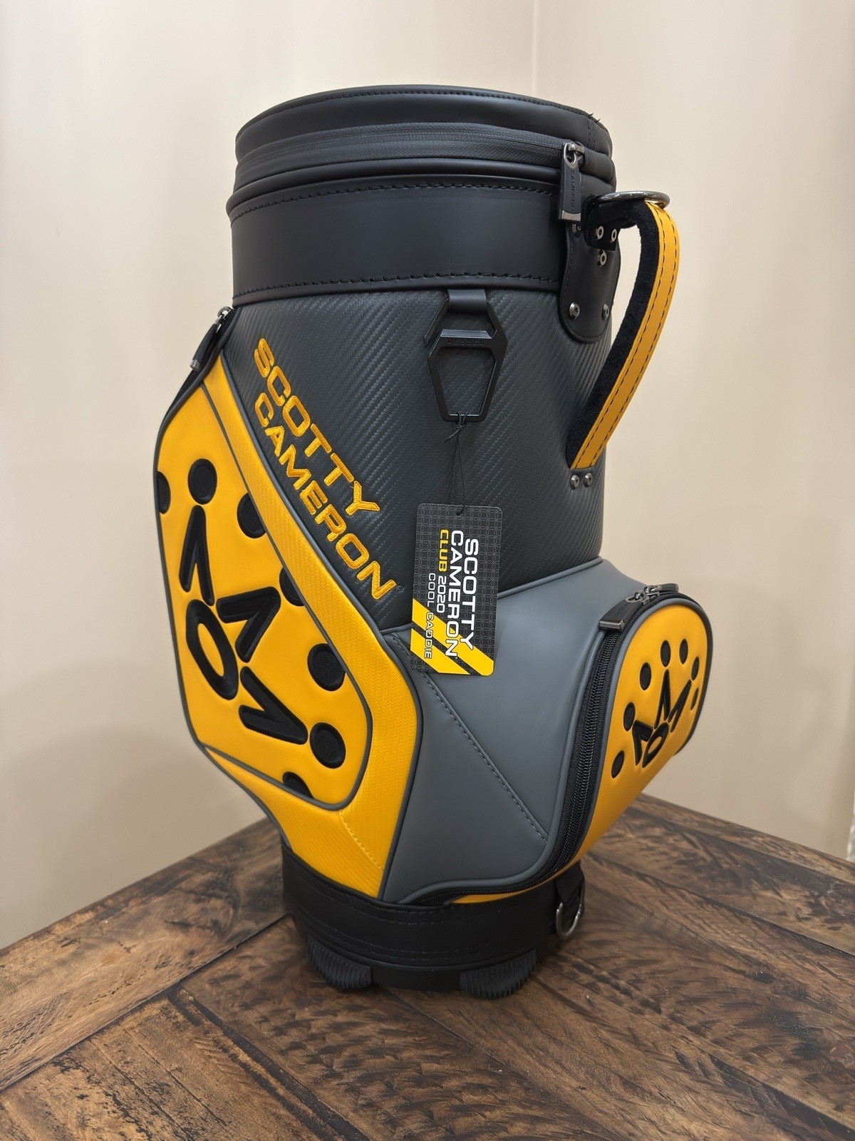 2020 Scotty Cameron - Club Cameron Cooler Den Caddy - Displa