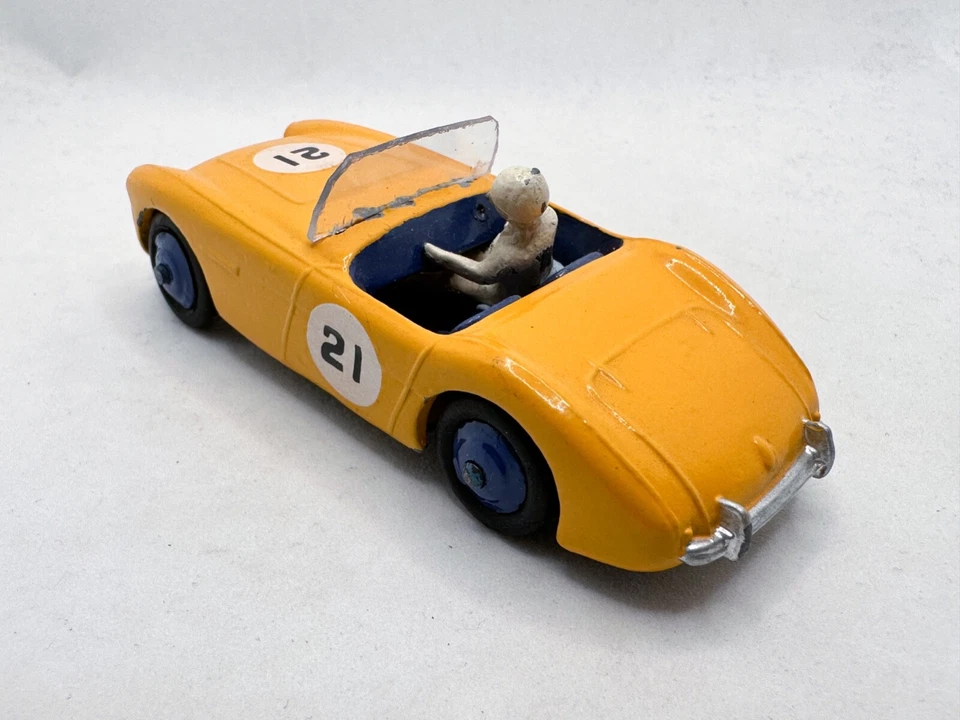 ВИНТАЖНЫЙ ЛИТОЙ СПОРТИВНЫЙ АВТОМОБИЛЬ DINKY TOY 109 AUSTIN HEALEY COMPETITION 1955 ВОССТАНОВЛЕН - Изображение 2 из 4