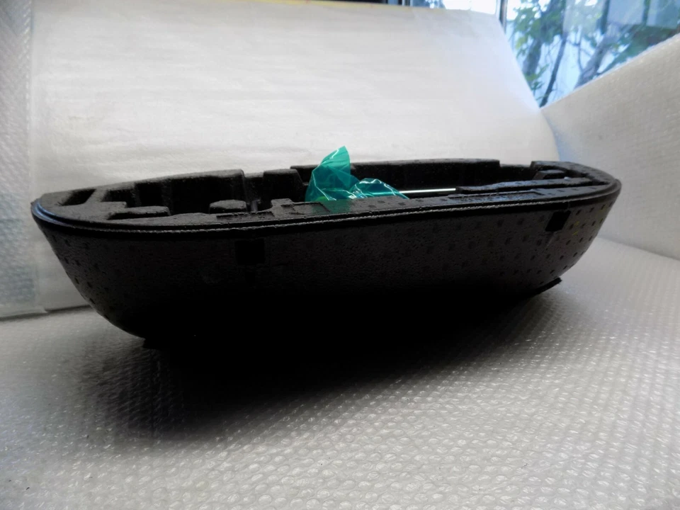 2017-2018-2019 TOYOTA MIRAI SEDAN EMERGENCY JACK AND TOOLS W/ BOX 75201-62010 - Image 4 of 4