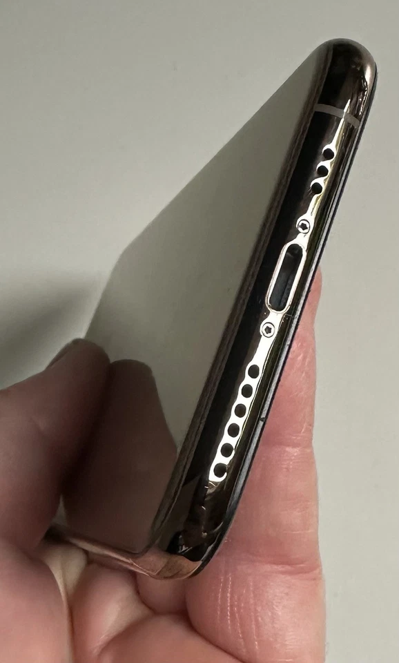 IPhone XS 512 GB in Gold 87% seltenes IOS 14.8.1 noch drauf - Bild 2 von 4
