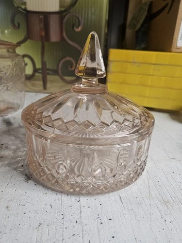 Vintage Pink Diamond Indiana Glass Princess Candy Dish / Bowl with Lid = Mint