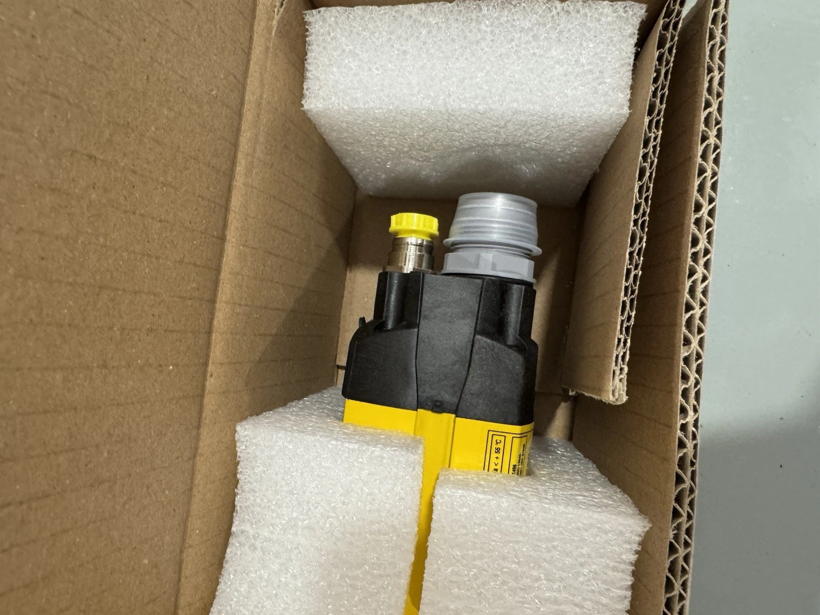 SICK Safety Multibeam Sensor Series Light Curtain M40Z-043023TB0 Brand New 2