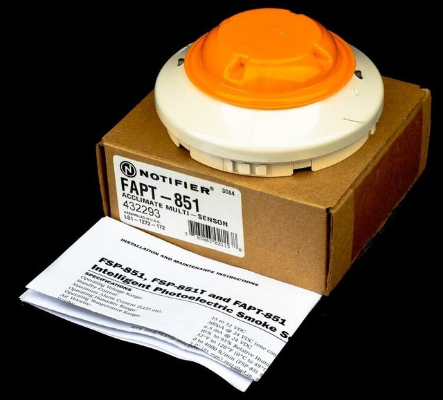 NOTIFIER FAPT-851 FIRE ALARM PHOTOELECTRIC SMOKE DETECTOR WITH BASE ...