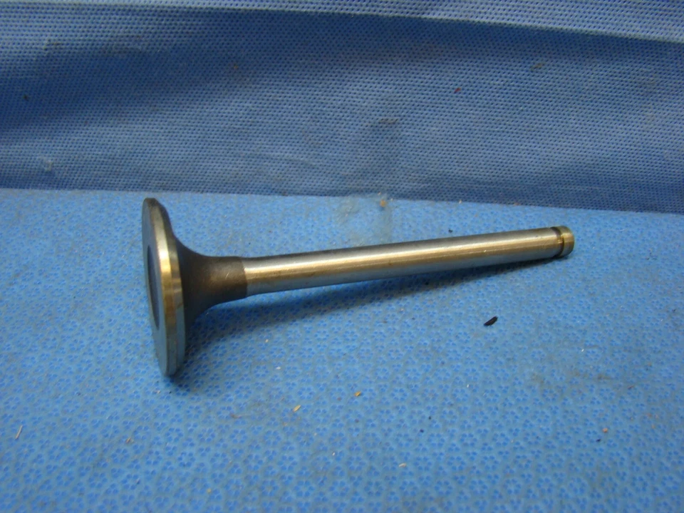 1970 1971 1972 American Motors AMC Jeep 360 390 401 V8 válvula de escape hecha en EE. UU. Foto 2 de 2