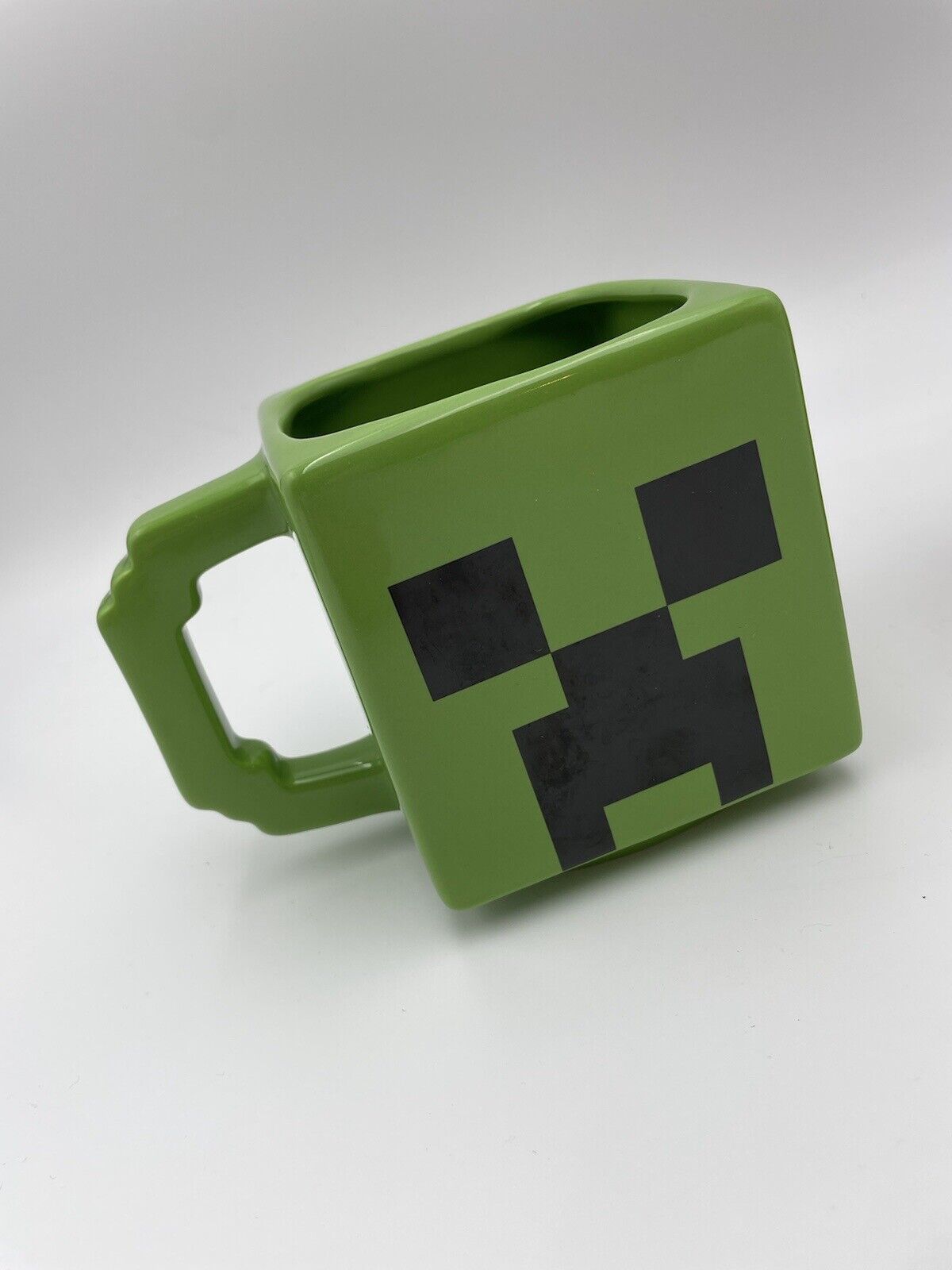 Minecraft Creeper Face Green Mug - Entertainment Earth