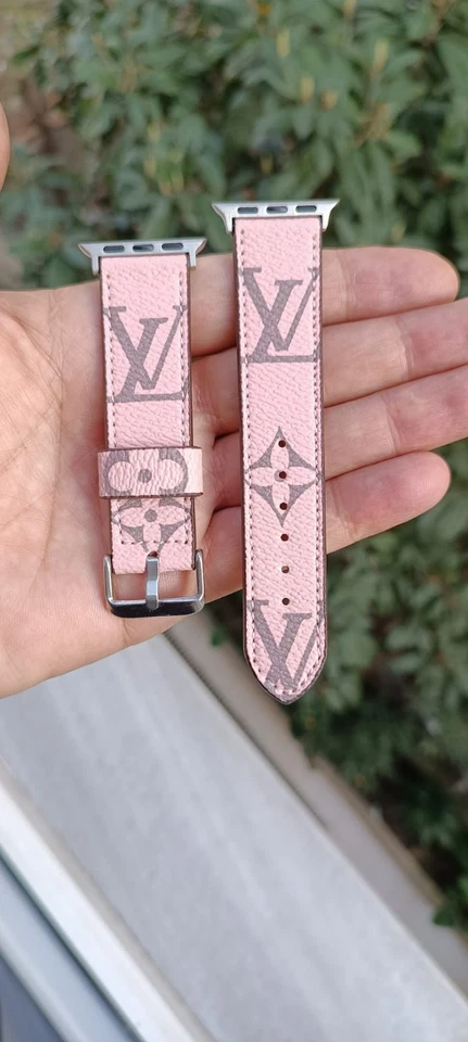 Apple leather watch band is a quality and stylish gift suitable for all series - Image 2 of 4