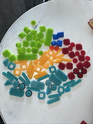 Battat Bristle Building Blocks Toy STEM Interlocking 100 pcs Colorful