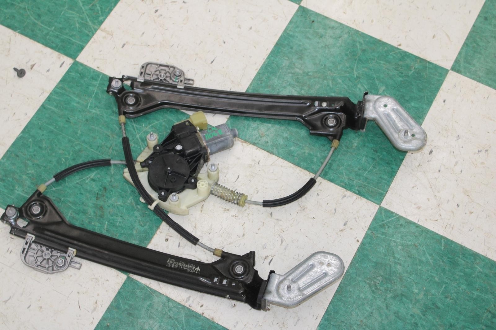 Maserati Ghibli 2014-2017 Rear Left Window regulator