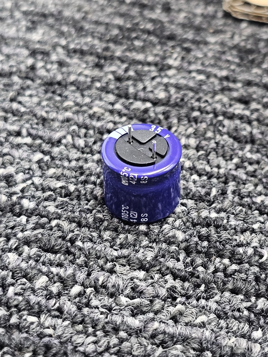 QTY 50) Nippon Chemi-Con 1500 uF 35V Capacitor Low Profile
