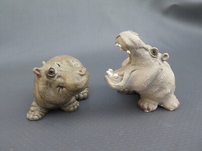 2 x Nilpferde Keramikfigur United Design Canada hell- & dunkelgrau, 7,4 cm H