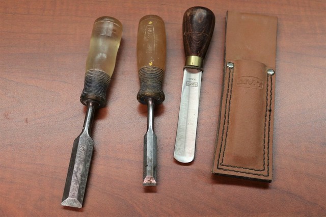 2 Craftsman wood chisels 1 2 3 4 AMT Palm gouge 3 4 