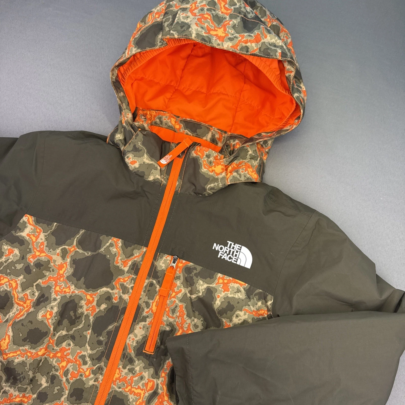 North Face Youth Snowquest Plus Insulated Jacket Camo Sz 10/12 DryVent Outdoors
