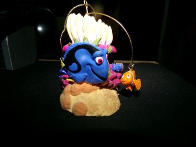 Disney/Pixar Finding Nemo Christmas Ornament w/Rotating Nemo circa2005 PREOWNED