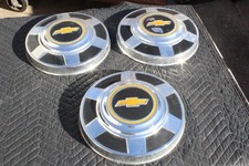 3 Vintage 1973-1987 Chevrolet 34 Ton Truck Hubcaps Squarebody