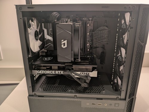 Custom Gaming PC, NVIDIA GeForce RTX 5070, AMD Ryzen 7 7700, 32GB RAM, 2TB - Bild 7 von 9