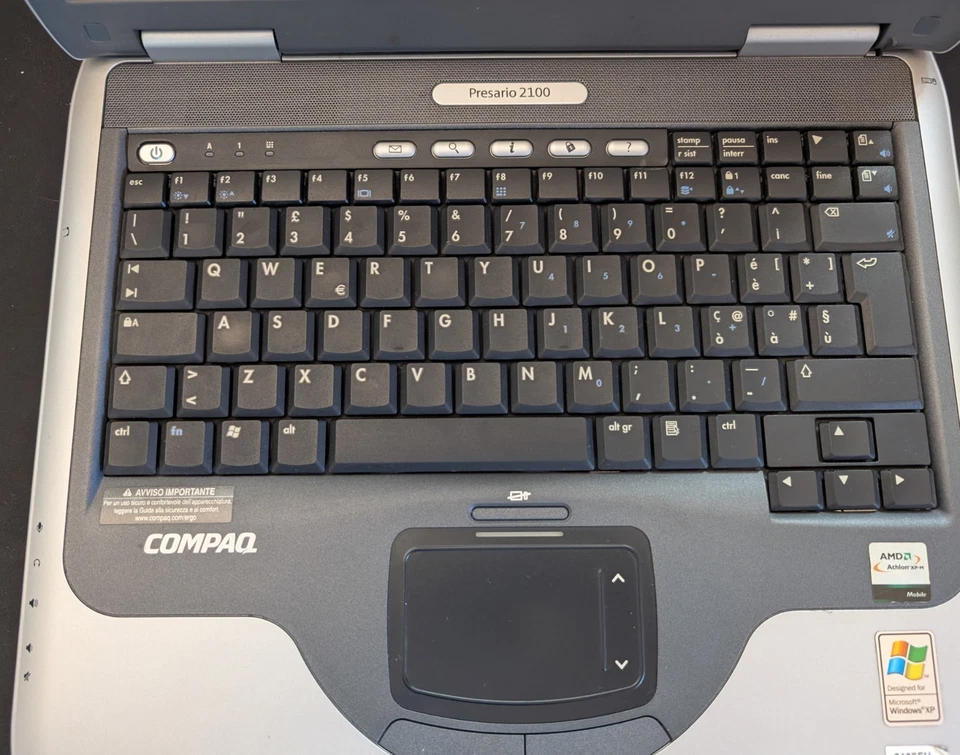 Compaq Presario 2100 – Portatile Windows XP SP3 - Immagine 3 di 4