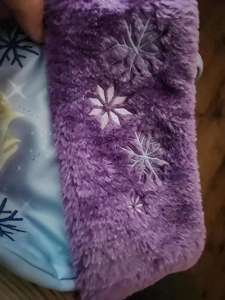 Medias de Navidad Disney Elsa y Anna con Olaf 18" Foto 4 de 4