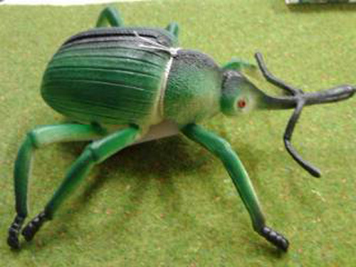 Giant Plastic Insects Toy 6 - 8 Inch Long Flying Bugs Scary Halloween Decoration - Picture 10 of 12