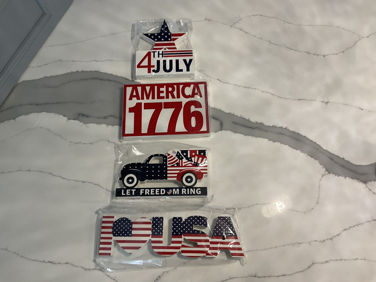 как выглядит 8 Pcs Wooden Table Decor 4th of July Table Centerpiece Sign Indepen фото