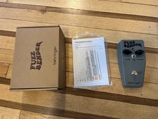 Behringer - Warm Bender - fuzz tone guitar pe...