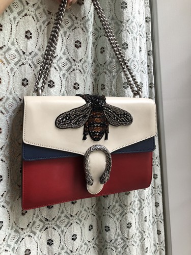 Gucci Dionysus Bee Embroidered Medium Shoulder Bag - Picture 3 of 24