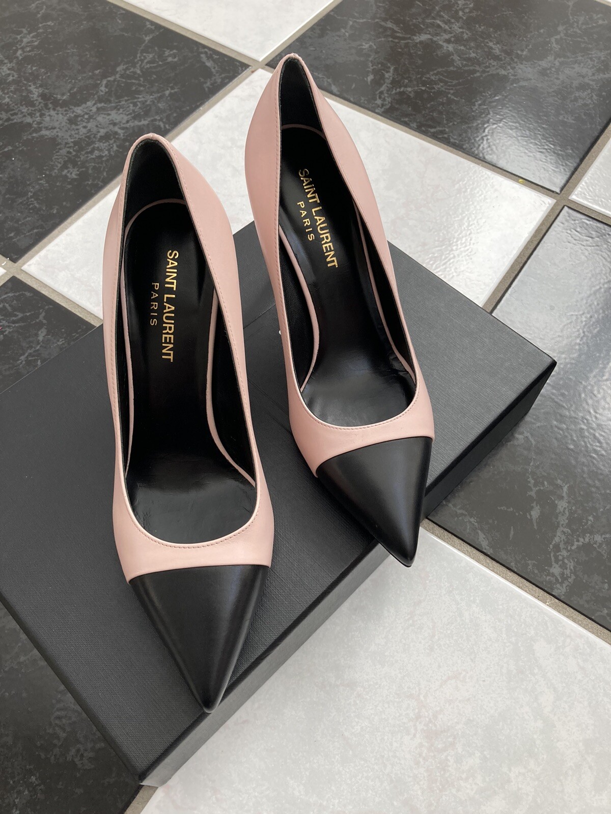 Nuove con scatola décolleté 100% originali YSL Saint Laurent Seta rosa pallido punta berretto taglia 36 5 $665