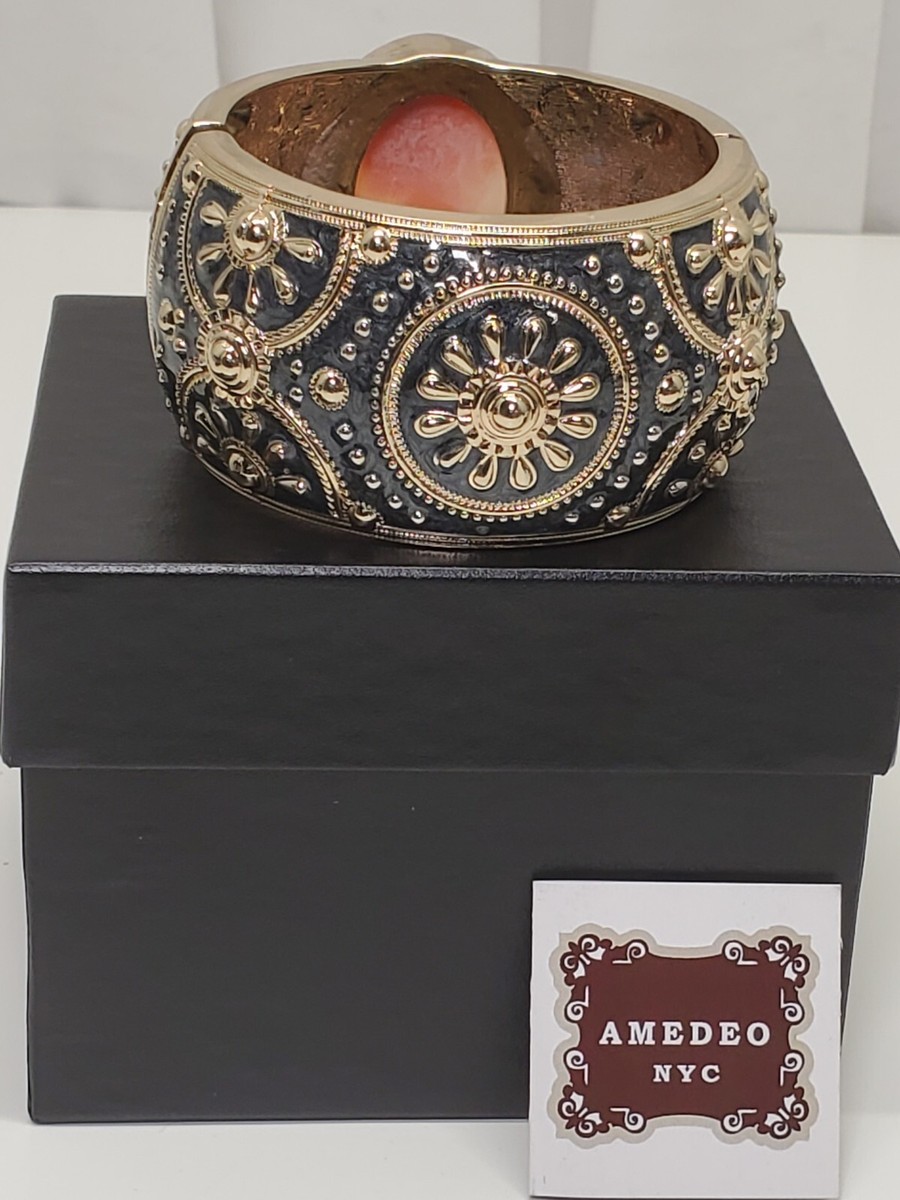 AMEDEO NYC HANDCARVED ITALIAN CAMEO, CAST SPRING ACTION CUFF