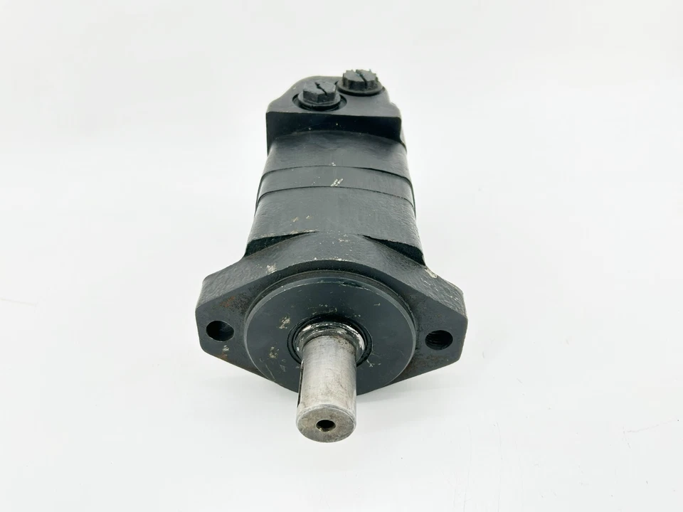 Motor hidráulico Char-Lynn 104-1004-006, 1" eixo, 2 parafusos, montagem padrão - Imagem 4 de 4