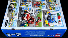 NEW SEALED! LEGO CITY 60132 - SERVICE STATION / OCTAN / TRUCK / PIZZA / TOWN