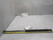 Verin de hayon / de capot Toyota YARIS II