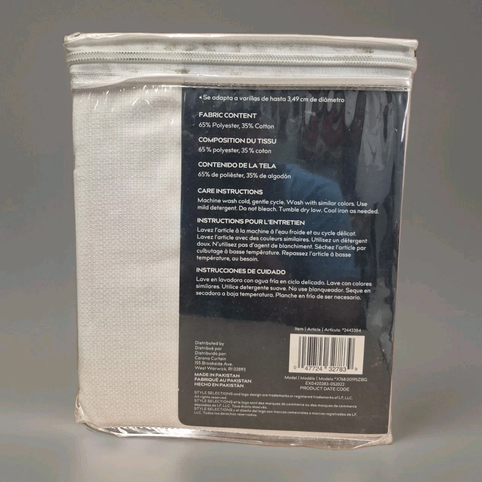 Panel de cortina de filtro de luz Style Selections ~ blanco ~ 95" L x 50" W Foto 3 de 4