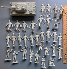 32 Vintage 1960s Marx plastic 54mm WWII Navarone German Army soldiers  tank 2