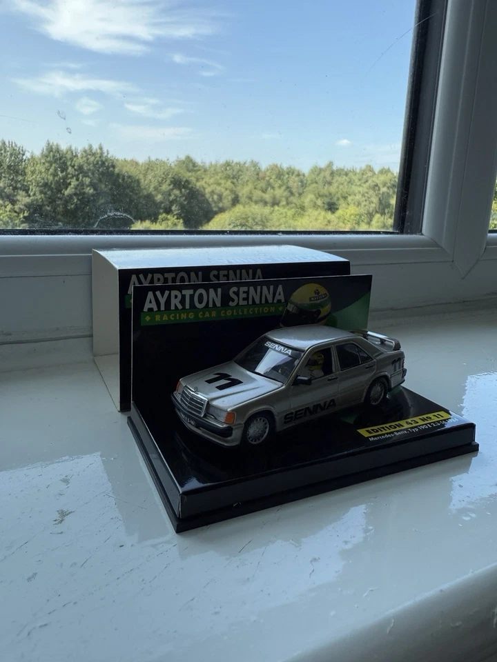 MINICHAMPS 1:43 AYRTON SENNA MERCEDES-BENZ TYP 190 E 2.3-I6 1984 EDITION 43 NO11 - Image 2 of 4