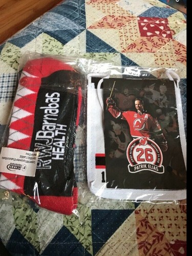 PATRIK ELIAS NJ DEVILS SGA MINIBANNER RETIRMENT RARE #26 & Devils SGA SOCKS New - Picture 2 of 9