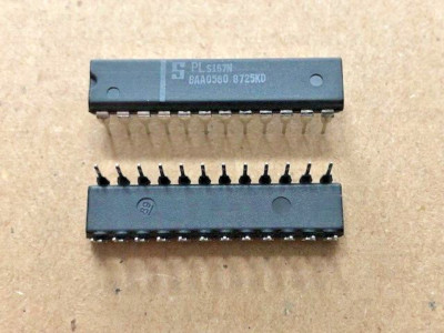 2 Stück PLS167N - Signetics - Integrierte Schaltung - DIP24 - Vintage