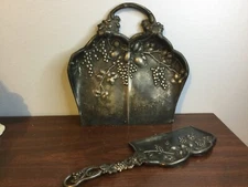 Antique Silver Co. Plated Table Crumb Catcher w/Handle Silent Butler Grape NICE