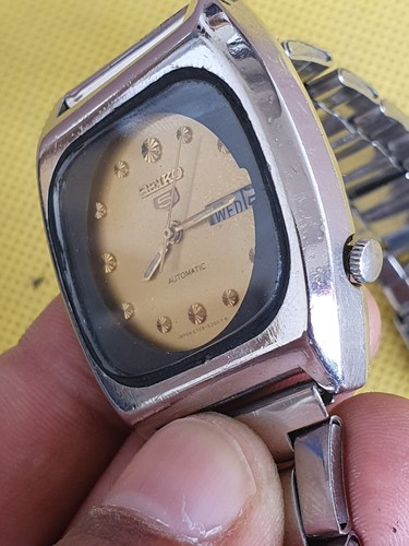 Vintage Seiko 5 Automatic Stainless Steel Golden Color Dial watch For Men's - Picture 7 of 7