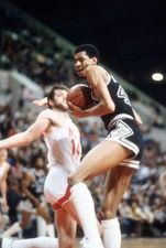 George Gervin of the San Antonio Spurs 1980's Basketball photo 2