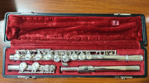 Yamaha 211 Silver Plated Flute Made in Japan - Afbeelding 1 van 9