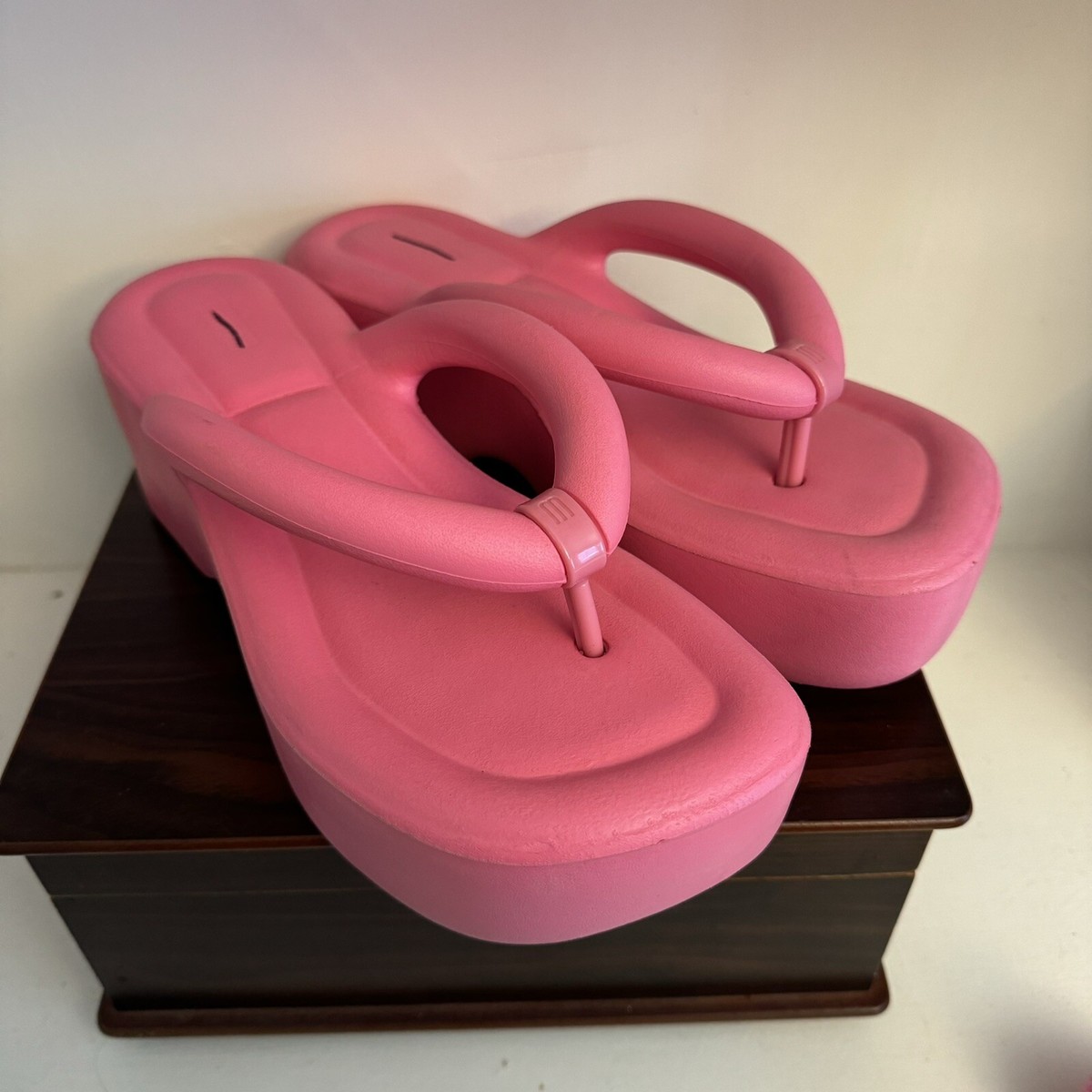 Melissa Womens Size 10 Pink Free Platform Sandals Flip Flops Lightweight  Chunky