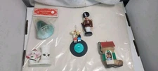 (5 Pieces) Christmas Ornament Lot Including 1 Enesco Piece