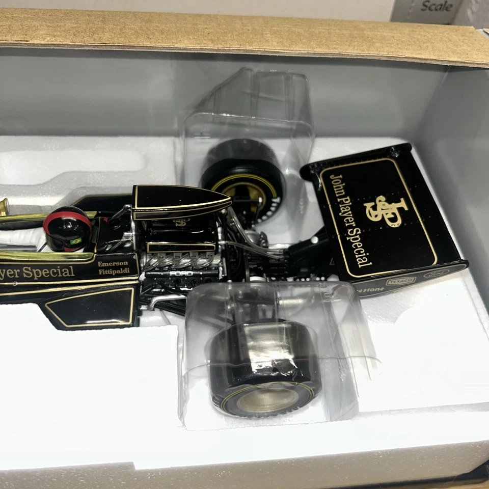 1/18 Lotus 72D E. Fittipaldi British GP JPS 1972 Quartzo Model Racing Car - Image 2 of 4