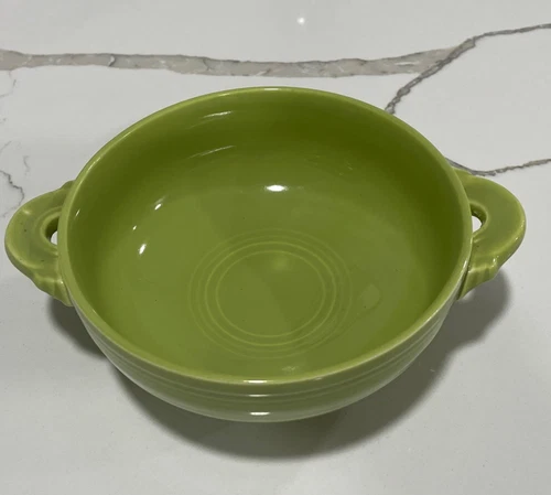 VINTAGE POTTERY FIESTA CHARTREUSE CREAM SOUP BOWL. No chips or scratches